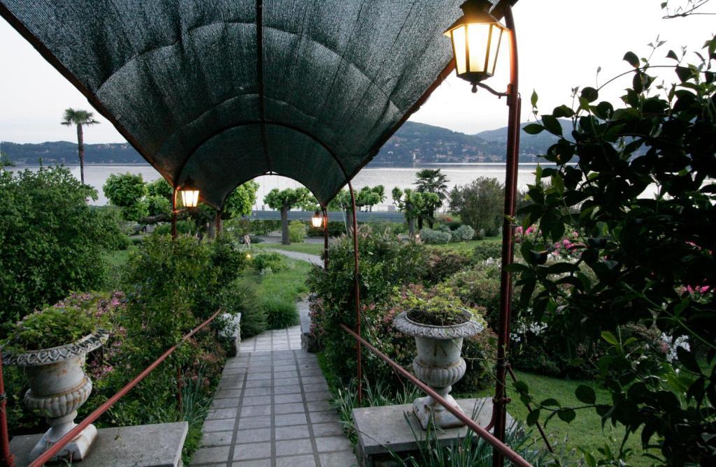 Hotel Il Sole Di Ranco Esterno foto