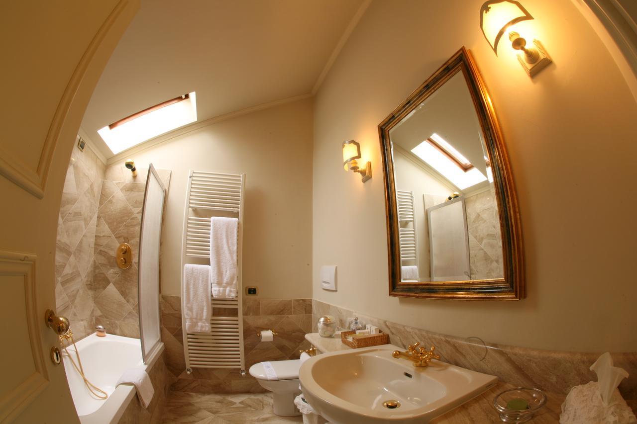 Hotel Il Sole Di Ranco Esterno foto