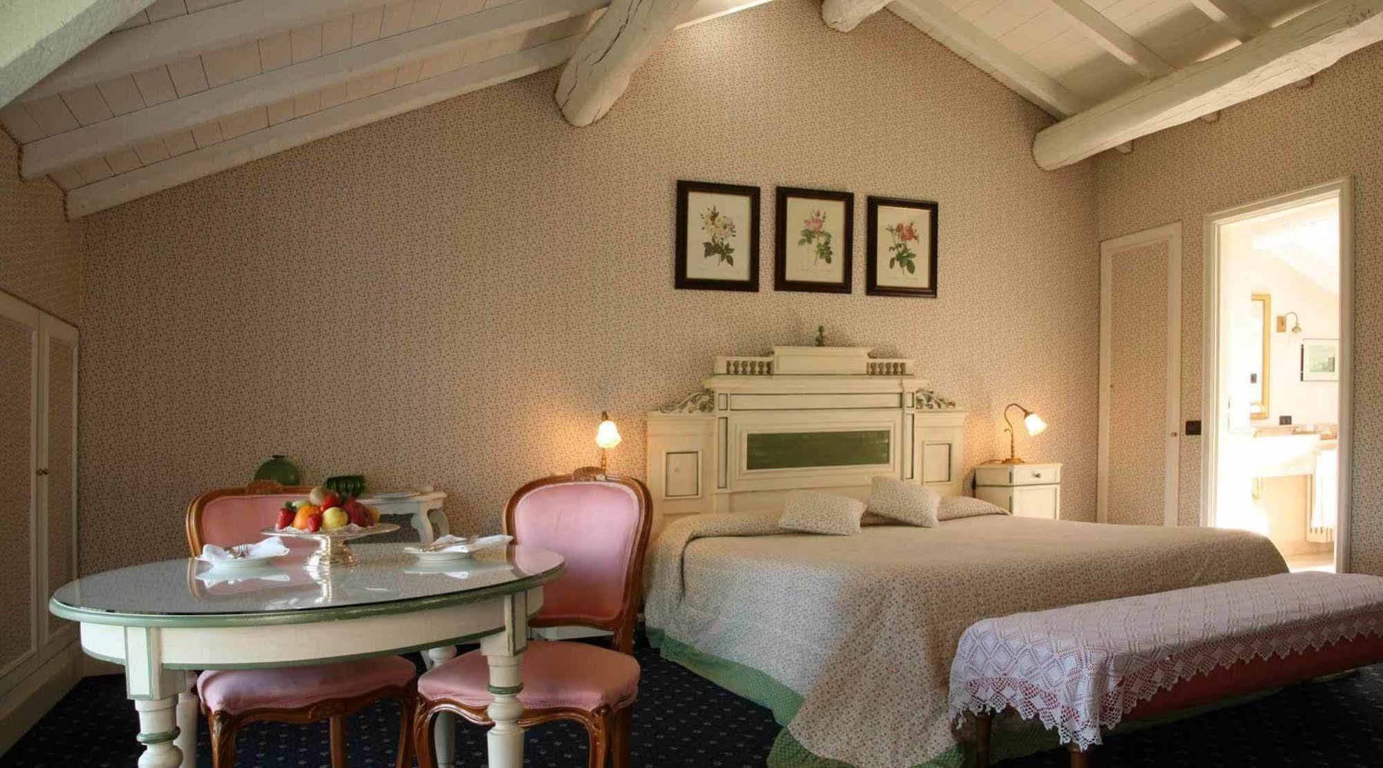Hotel Il Sole Di Ranco Esterno foto