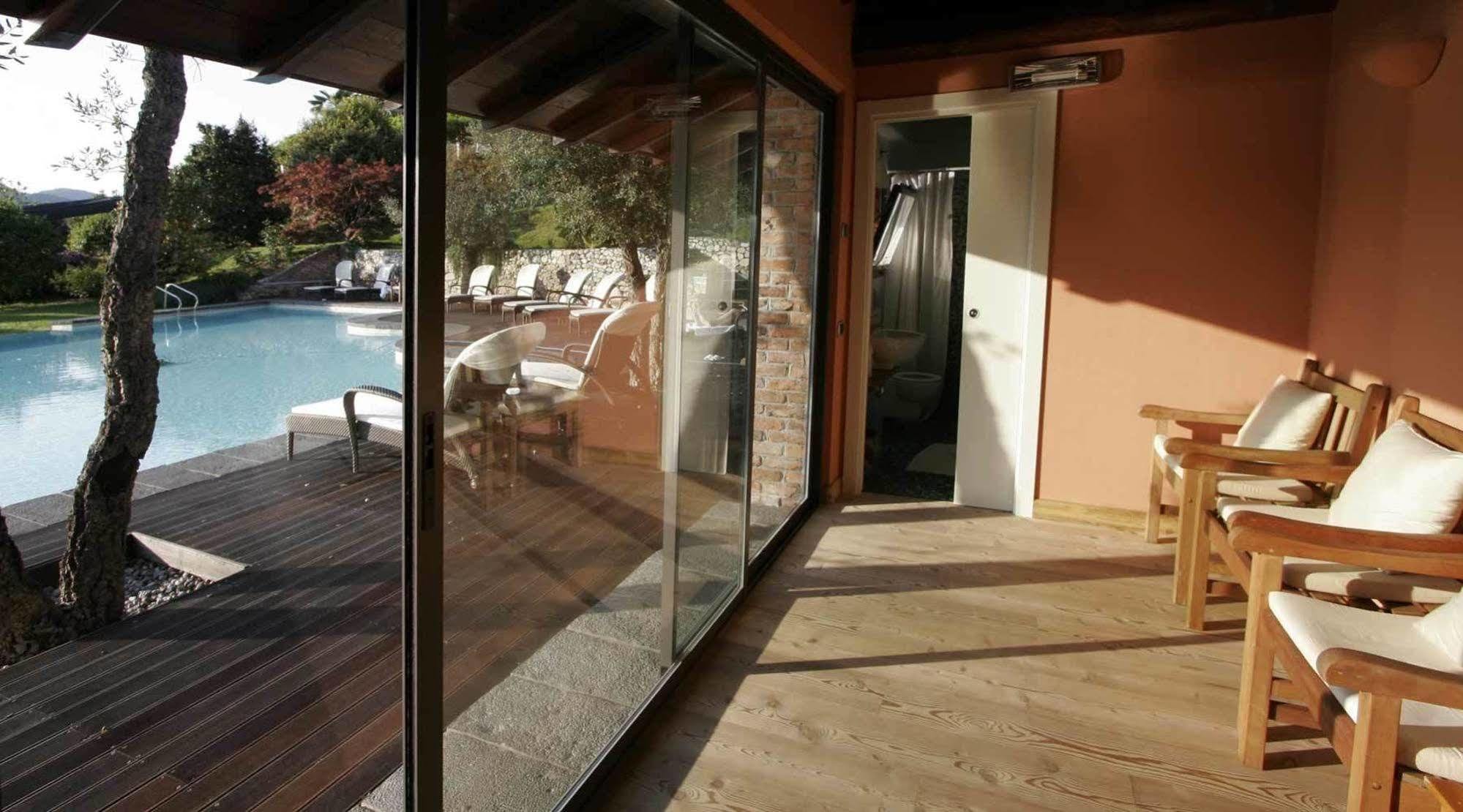 Hotel Il Sole Di Ranco Esterno foto