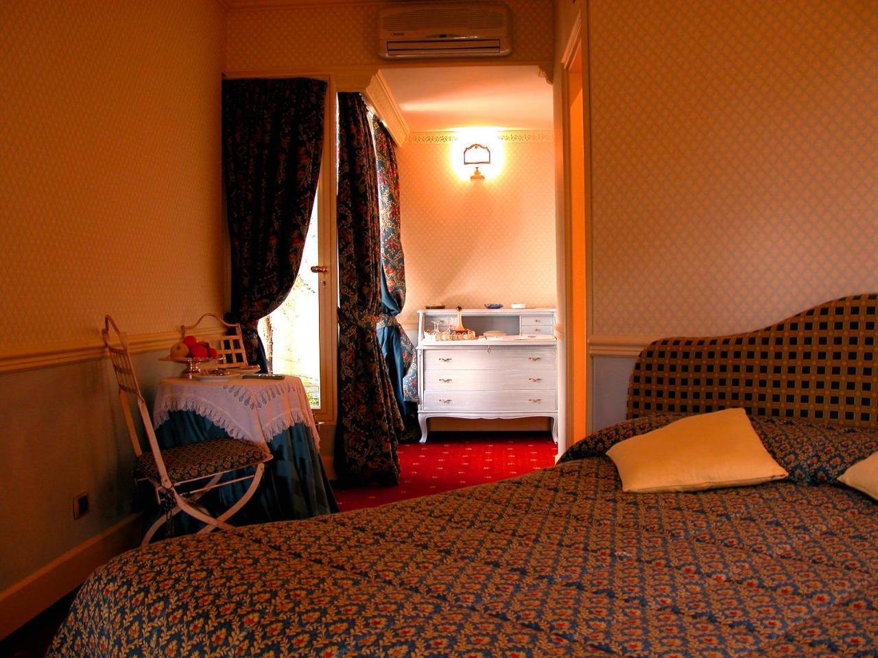 Hotel Il Sole Di Ranco Esterno foto
